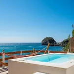 Renata & Filippos With Private Plunge Pool By Konnect