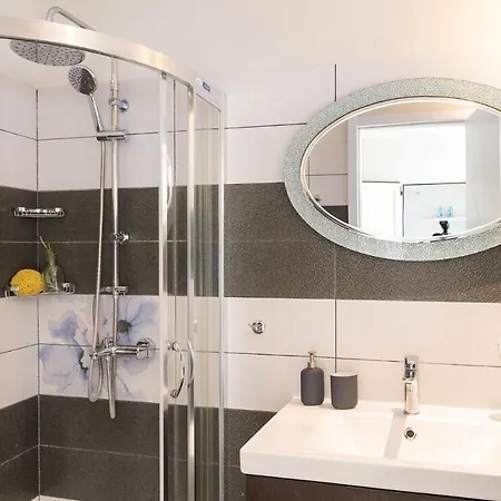 Renata & Filippos With Private Plunge Pool By Konnect *