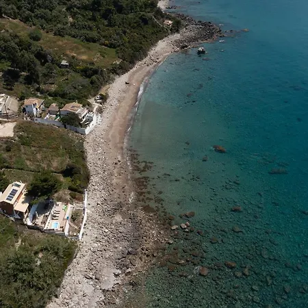 Renata & Filippos With Private Plunge Pool By Konnect Landhuis Agios Gordios (Corfu)