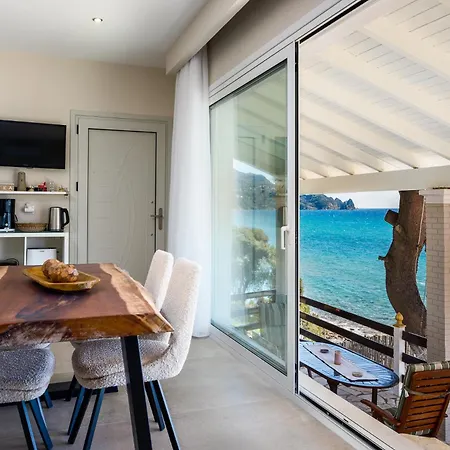 Renata & Filippos With Private Plunge Pool By Konnect * Agios Gordios (Corfu)